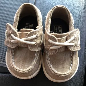 Sherry canvas crib shoe